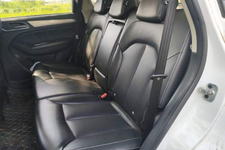 Used Roewe RX5 2018 20T Two-Wheel Drive Manual Flagship Edition Left Rear Seat