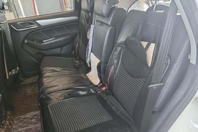 Used Roewe RX5 2018 20T Two-Wheel Drive Manual Flagship Edition Left Rear Seat