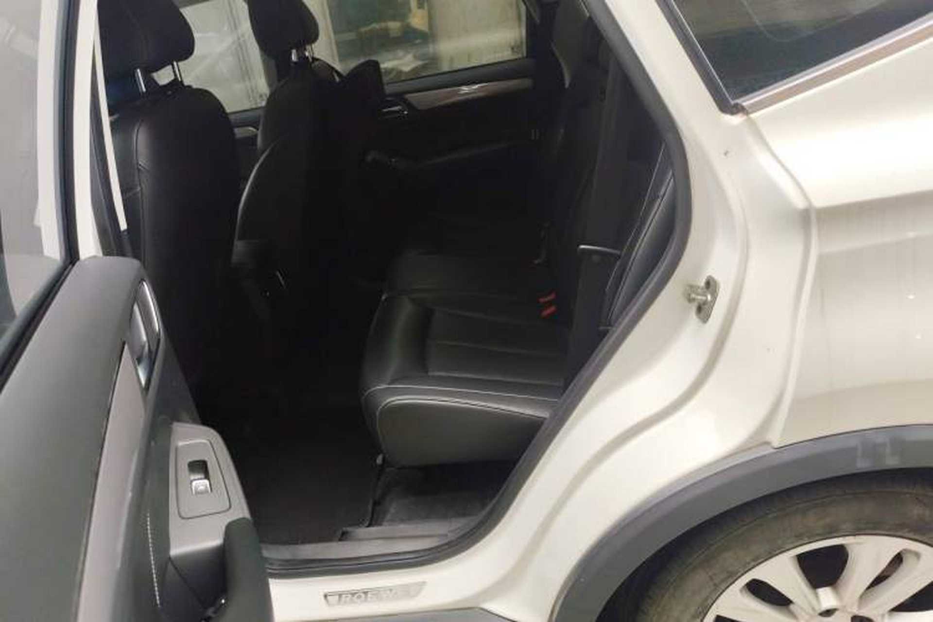 Used Roewe RX5 2018 20T Two-Wheel Drive Manual Flagship Edition Left Rear Seat