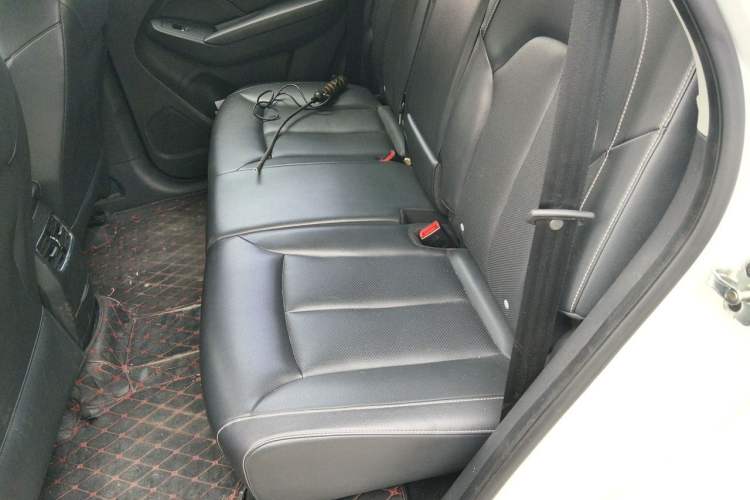 Used Roewe RX5 2018 20T Two-Wheel Drive Manual Flagship Edition Left Rear Seat