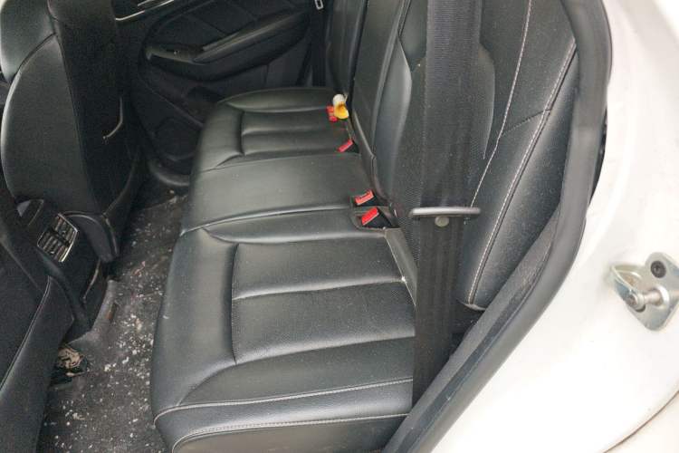 Used Roewe RX5 2018 20T Two-Wheel Drive Manual Internet Smart Edition Left Rear Seat