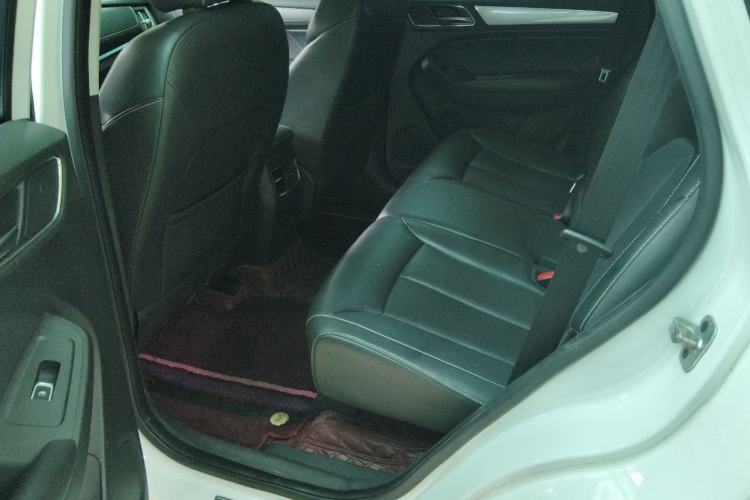 Used Roewe RX5 2018 20T Two-Wheel Drive Automatic Internet Smart Edition Left Rear Seat