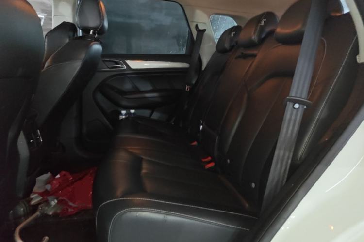 Used Roewe RX5 2018 20T Two-Wheel Drive Manual Flagship Edition Left Rear Seat