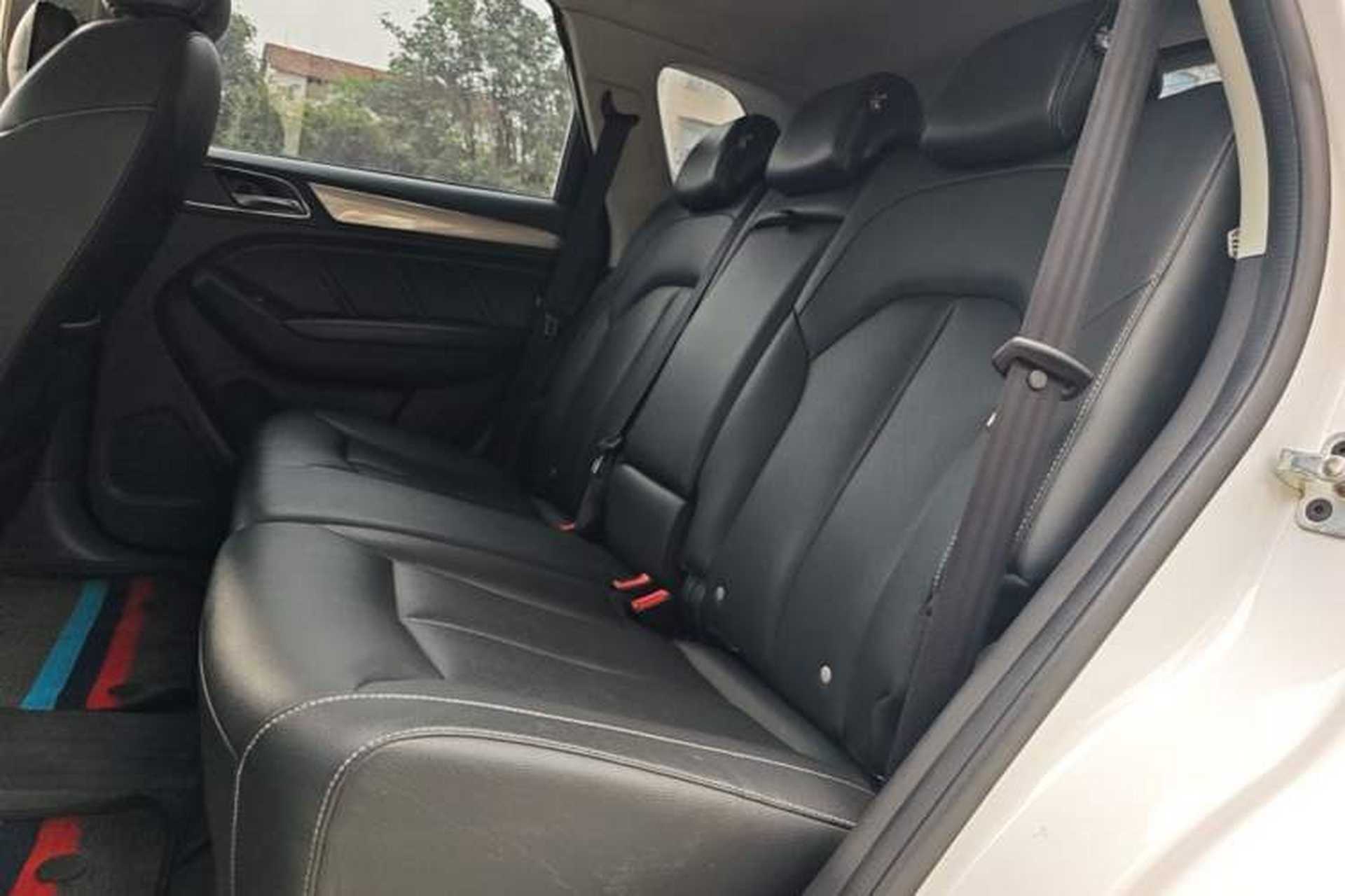 Used Roewe RX5 2018 20T Two-Wheel Drive Automatic Flagship Edition Left Rear Seat