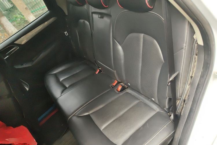 Used Roewe RX5 2018 20T Two-Wheel Drive Manual Internet Smart Edition Left Rear Seat