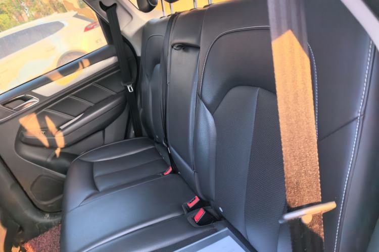 Used Roewe RX5 2018 20T Two-Wheel Drive Manual Flagship Edition Left Rear Seat