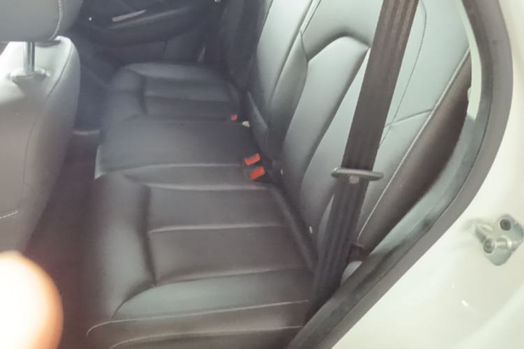 Used Roewe RX5 2018 20T Two-Wheel Drive Automatic Flagship Edition Left Rear Seat