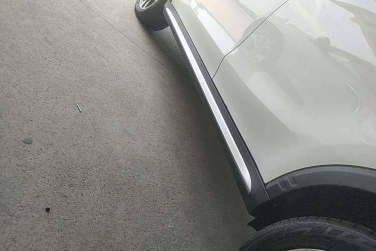 Used Roewe RX5 2018 20T Two-Wheel Drive Automatic Internet Smart Edition Left Side Sill