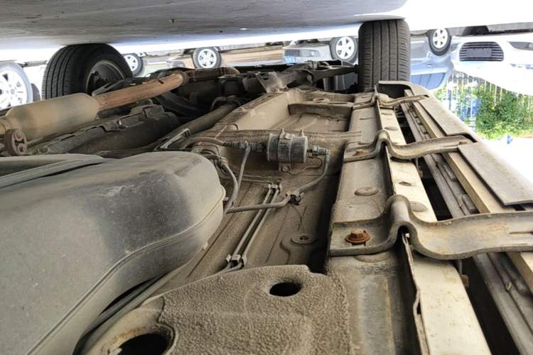 Used Roewe RX5 2018 20T Two-Wheel Drive Automatic Flagship Edition Left Side Sill