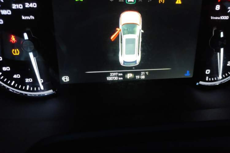 Used Roewe RX5 2018 20T Two-Wheel Drive Automatic Internet Smart Luxury Edition Odometer Close Up