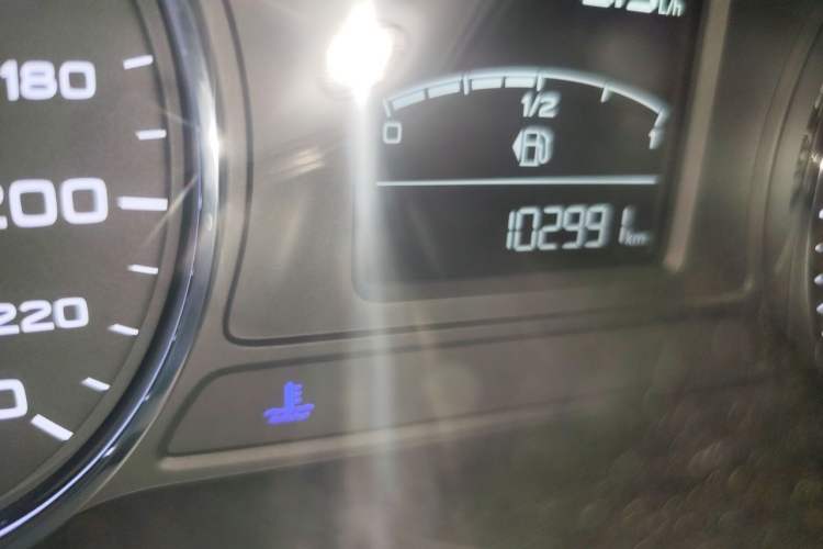Used Roewe RX5 2018 20T Two-Wheel Drive Manual Internet Elite Edition Odometer Close Up