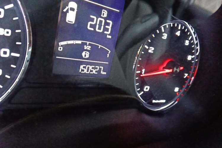 Used Roewe RX5 2018 20T Two-Wheel Drive Manual Flagship Edition Odometer Close Up