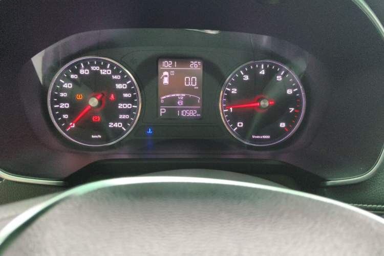 Used Roewe RX5 2018 20T Two-Wheel Drive Automatic Internet Smart Edition Odometer Close Up