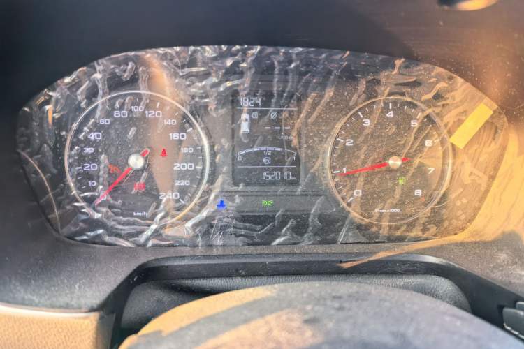 Used Roewe RX5 2018 20T Two-Wheel Drive Manual Flagship Edition Odometer Close Up