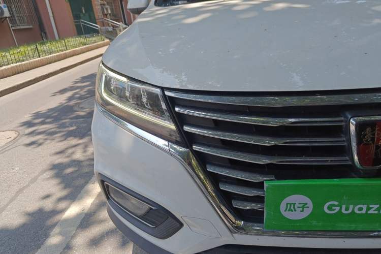 Used Roewe RX5 2018 20T Two-Wheel Drive Automatic Flagship Edition Right Front Headlight