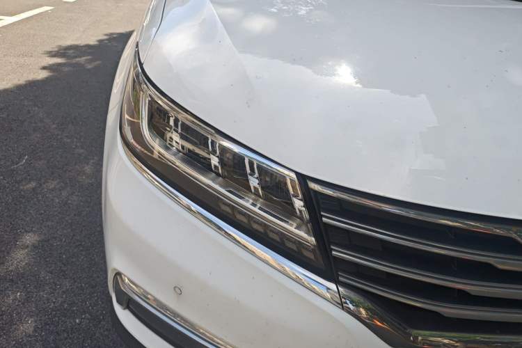 Used Roewe RX5 2018 20T Two-Wheel Drive Automatic Internet Smart Luxury Edition Right Front Headlight
