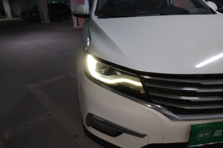 Used Roewe RX5 2018 20T Two-Wheel Drive Automatic Flagship Edition Right Front Headlight