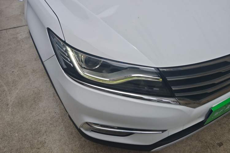 Used Roewe RX5 2018 20T Two-Wheel Drive Automatic Flagship Edition Right Front Headlight