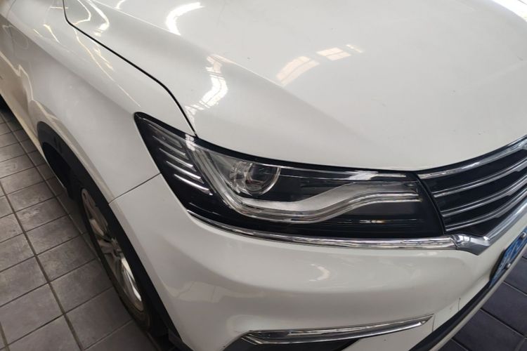 Used Roewe RX5 2018 20T Two-Wheel Drive Automatic Flagship Edition Right Front Headlight
