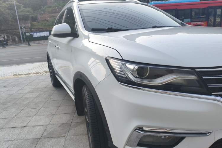 Used Roewe RX5 2018 20T Two-Wheel Drive Automatic Internet Smart Edition Right Front Headlight
