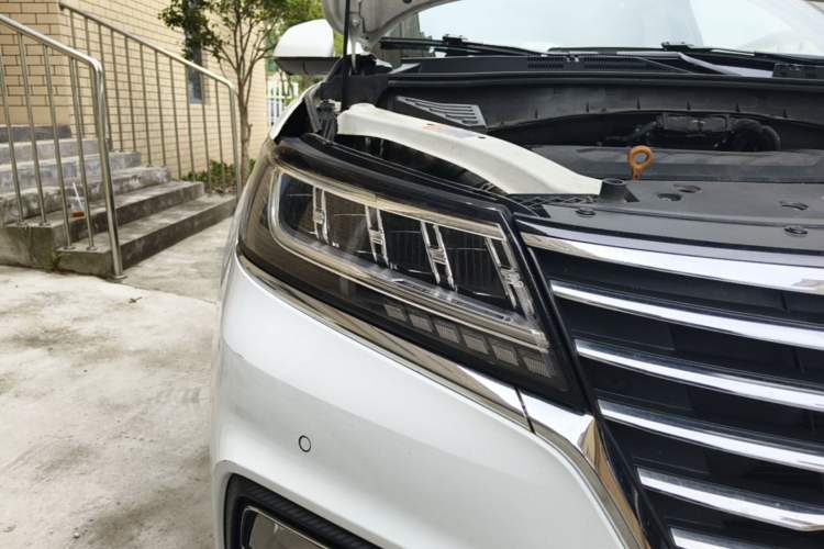 Used Roewe RX5 2018 30T Two-Wheel Drive Automatic Internet Platinum Edition Right Front Headlight