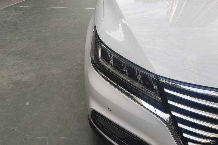 Used Roewe RX5 2018 30T Two-Wheel Drive Automatic Internet Smart Edition Right Front Headlight