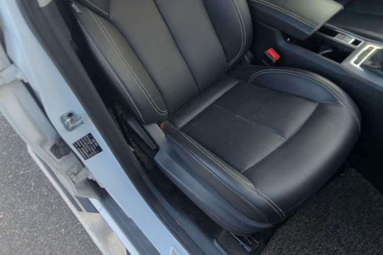 Used Roewe RX5 2018 20T Two-Wheel Drive Manual Internet Smart Edition Right Front Seat