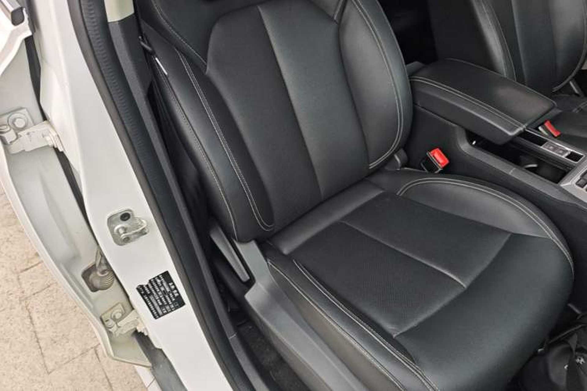 Used Roewe RX5 2018 20T Two-Wheel Drive Automatic Flagship Edition Right Front Seat