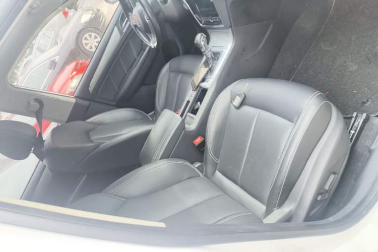 Used Roewe RX5 2018 20T Two-Wheel Drive Automatic Internet Smart Edition Right Front Seat
