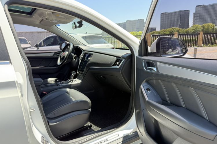 Used Roewe RX5 2018 20T Two-Wheel Drive Automatic Internet Smart Edition Right Front Seat