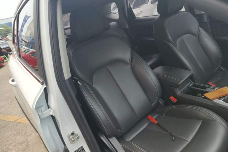 Used Roewe RX5 2018 20T Two-Wheel Drive Manual Flagship Edition Right Front Seat