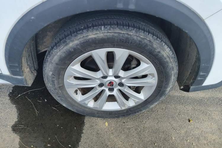 Used Roewe RX5 2018 20T Two-Wheel Drive Manual Flagship Edition Right Front Wheel Hub