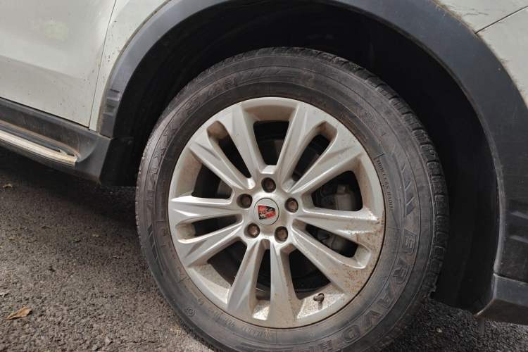 Used Roewe RX5 2018 20T Two-Wheel Drive Automatic Internet Smart Edition Right Front Wheel Hub