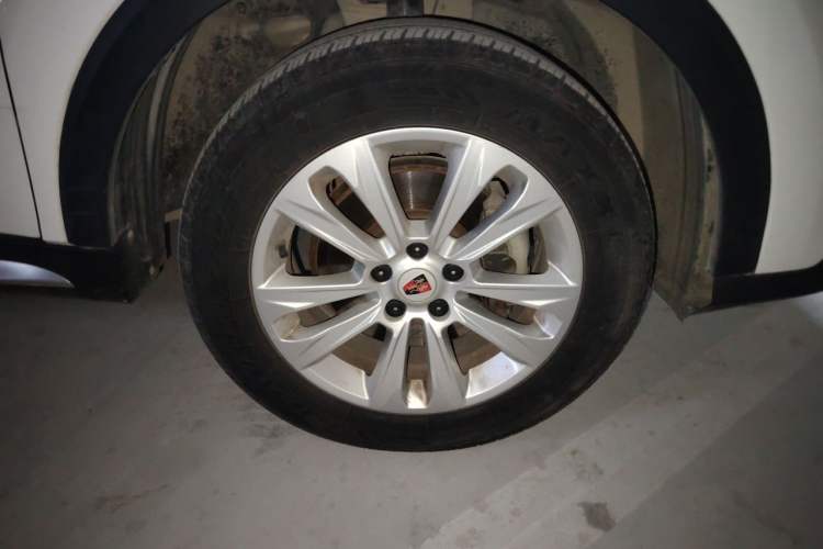Used Roewe RX5 2018 20T Two-Wheel Drive Automatic Flagship Edition Right Front Wheel Hub