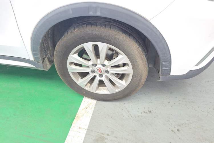 Used Roewe RX5 2018 20T Two-Wheel Drive Automatic Internet Smart Edition Right Front Wheel Hub