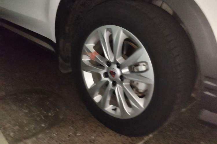 Used Roewe RX5 2018 20T Two-Wheel Drive Manual Flagship Edition Right Front Wheel Hub