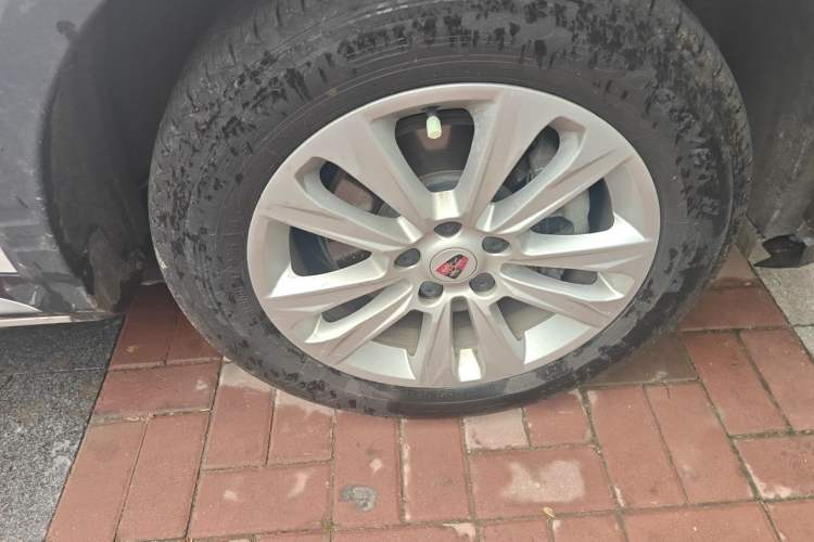 Used Roewe RX5 2018 20T Two-Wheel Drive Automatic Flagship Edition Right Front Wheel Hub