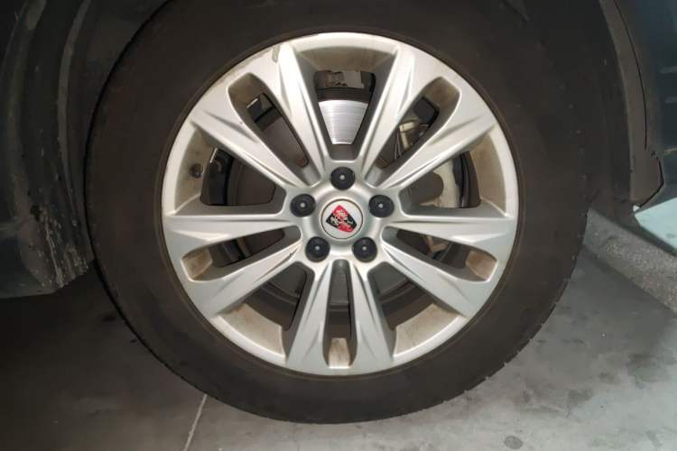 Used Roewe RX5 2018 20T Two-Wheel Drive Automatic Flagship Edition Right Front Wheel Hub