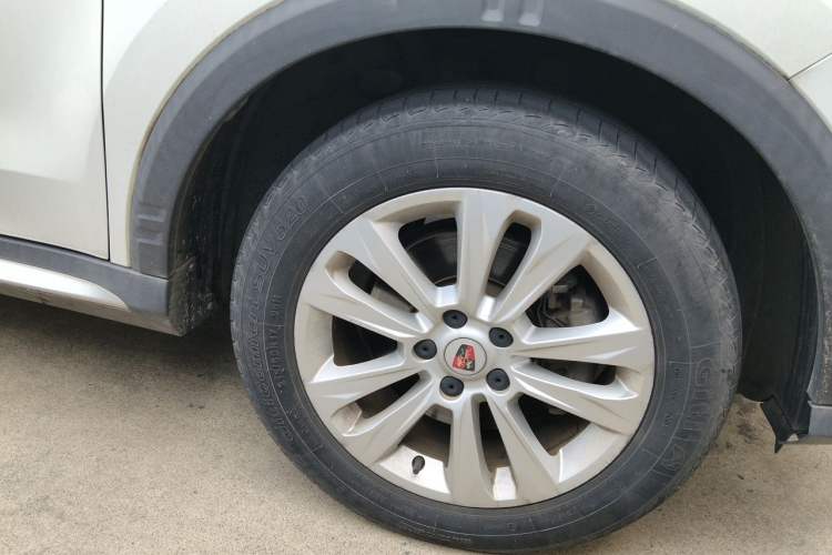 Used Roewe RX5 2018 20T Two-Wheel Drive Manual Flagship Edition Right Front Wheel Hub