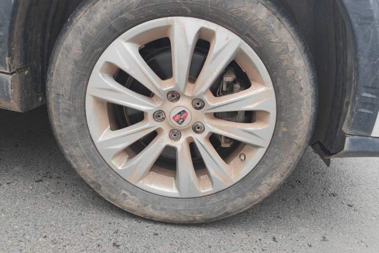Used Roewe RX5 2018 20T Two-Wheel Drive Automatic Flagship Edition Right Front Wheel Hub