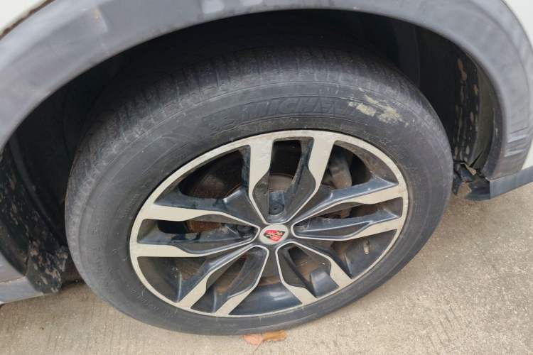 Used Roewe RX5 2018 20T Two-Wheel Drive Manual Internet Elite Edition Right Front Wheel Hub