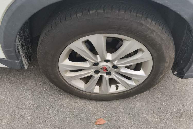 Used Roewe RX5 2018 20T Two-Wheel Drive Automatic Internet Smart Edition Right Front Wheel Hub