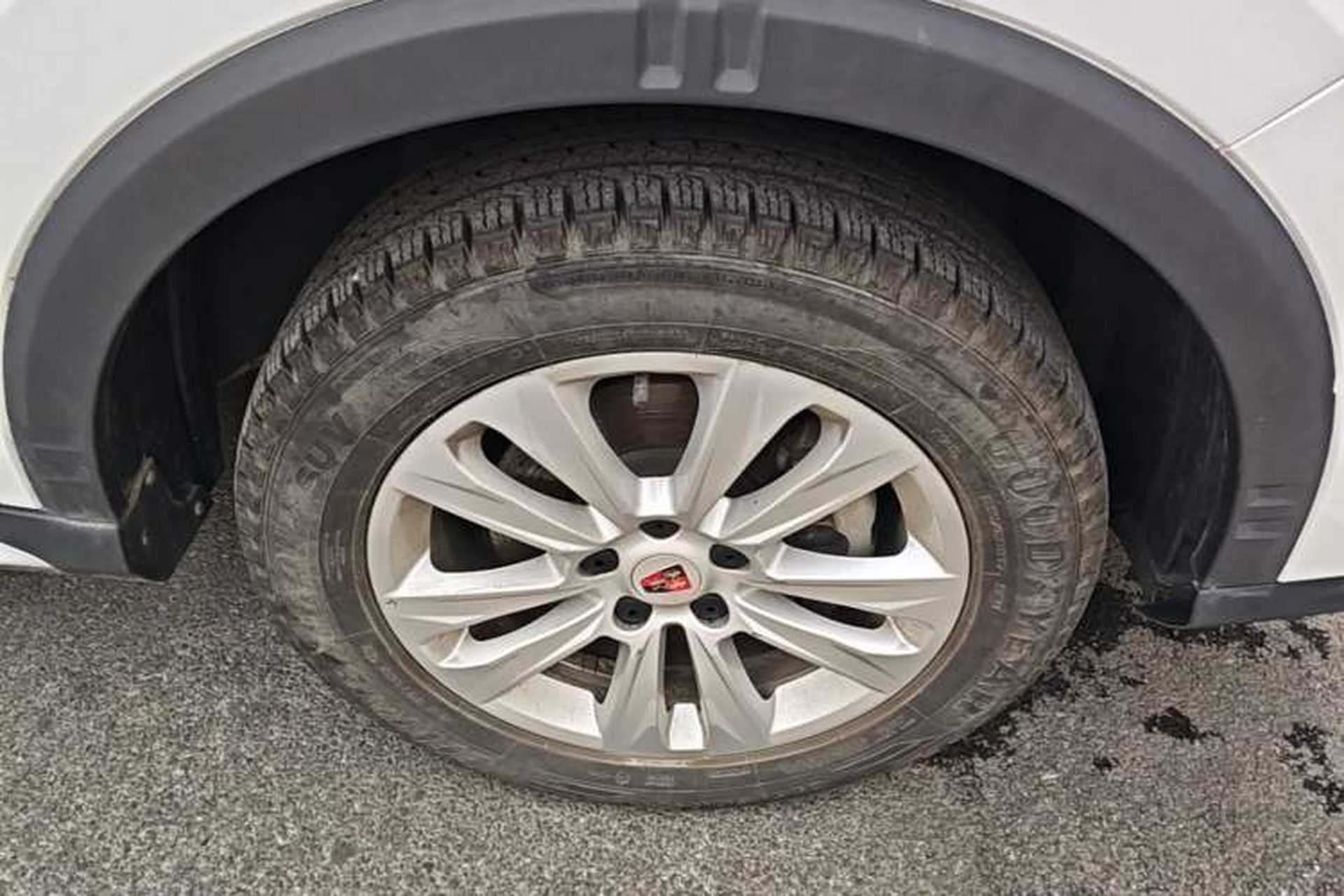 Used Roewe RX5 2018 20T Two-Wheel Drive Automatic Flagship Edition Right Front Wheel Hub