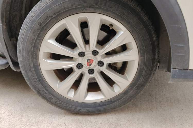 Used Roewe RX5 2018 20T Two-Wheel Drive Automatic Flagship Edition Right Front Wheel Hub
