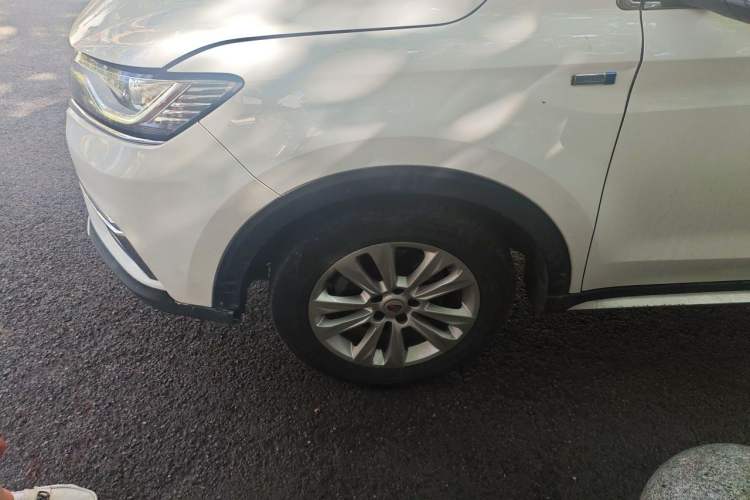 Used Roewe RX5 2018 20T Two-Wheel Drive Automatic Internet Smart Luxury Edition Right Front Wheel Hub