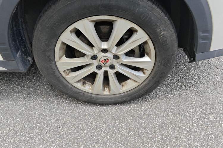 Used Roewe RX5 2018 20T Two-Wheel Drive Automatic Internet Smart Edition Right Front Wheel Hub