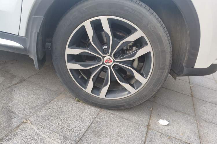 Used Roewe RX5 2018 20T Two-Wheel Drive Automatic Internet Smart Edition Right Front Wheel Hub
