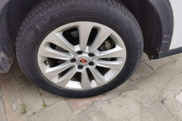 Used Roewe RX5 2018 20T Two-Wheel Drive Automatic Flagship Edition Right Front Wheel Hub