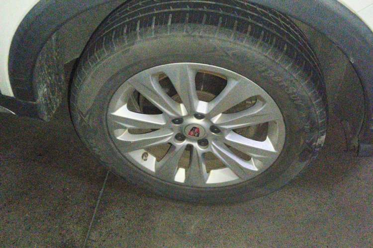 Used Roewe RX5 2018 20T Two-Wheel Drive Automatic Flagship Edition Right Front Wheel Hub