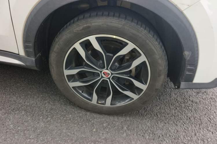 Used Roewe RX5 2018 20T Two-Wheel Drive Manual Internet Elite Edition Right Front Wheel Hub